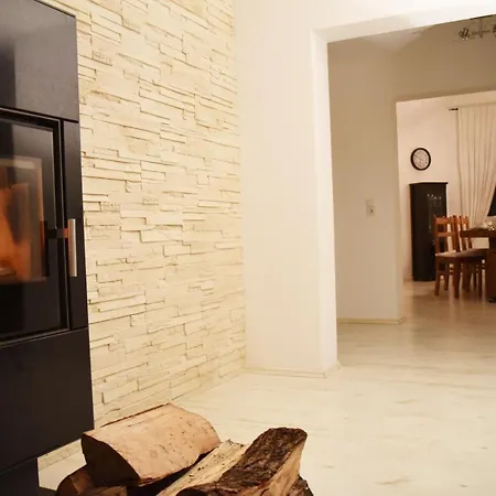 Antike & Modern Deluxe Apartment Guenzburg