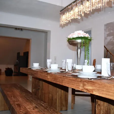 Antike & Modern Deluxe Apartment Guenzburg