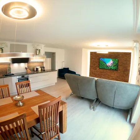 Antike & Modern Deluxe Apartment